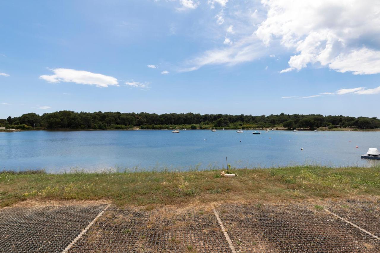 Medulin Burle Sea View Apartment Buitenkant foto